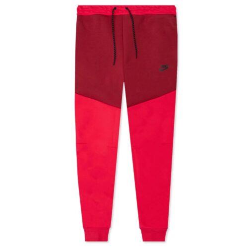 Nike Sportswear Tech Fleece - Very Berry/pomegranate/black Size Small CU4495-643