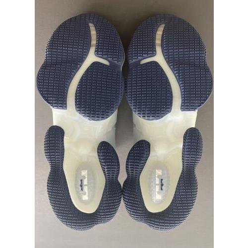 Nike shoes LeBron XIX - White / Dutch Blue - Blue Void 4