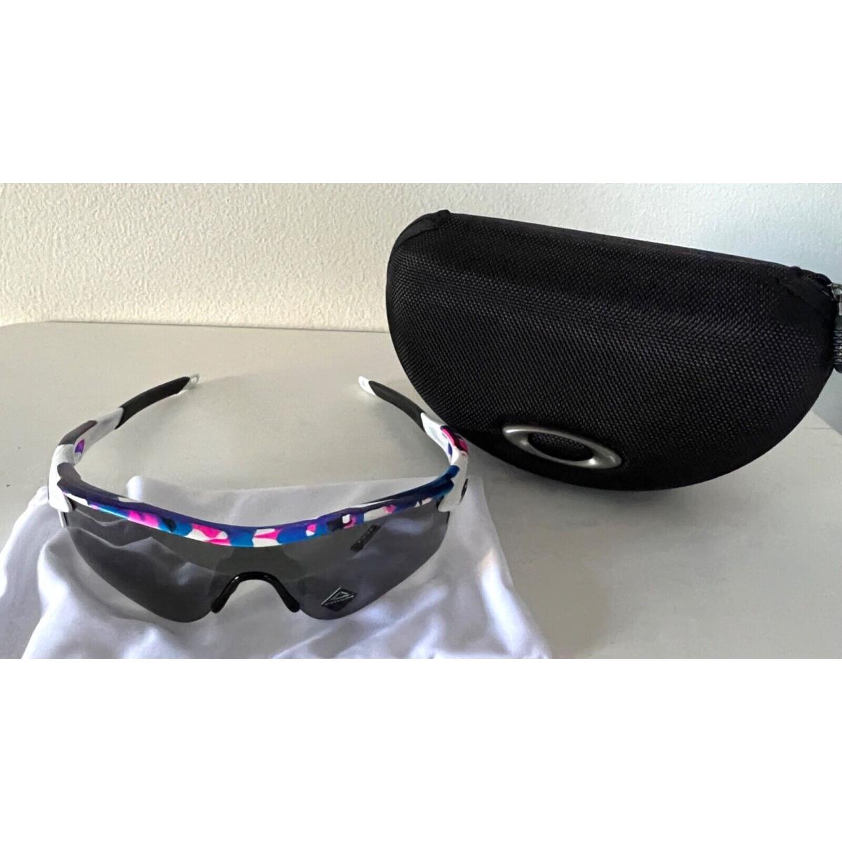 Oakley sunglasses Radarlock Path - Multicolor Frame, Black Lens