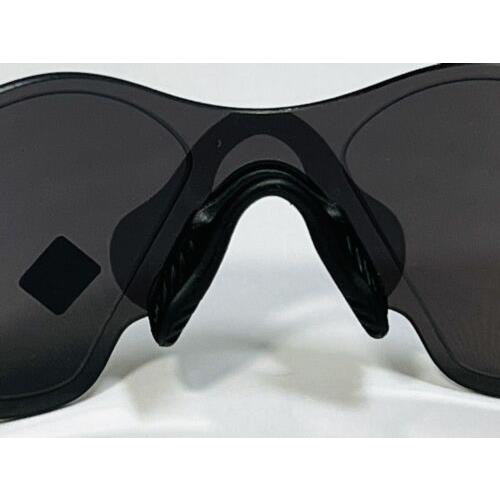 Oakley sunglasses Subzero - Frame: , Lens: Black 8
