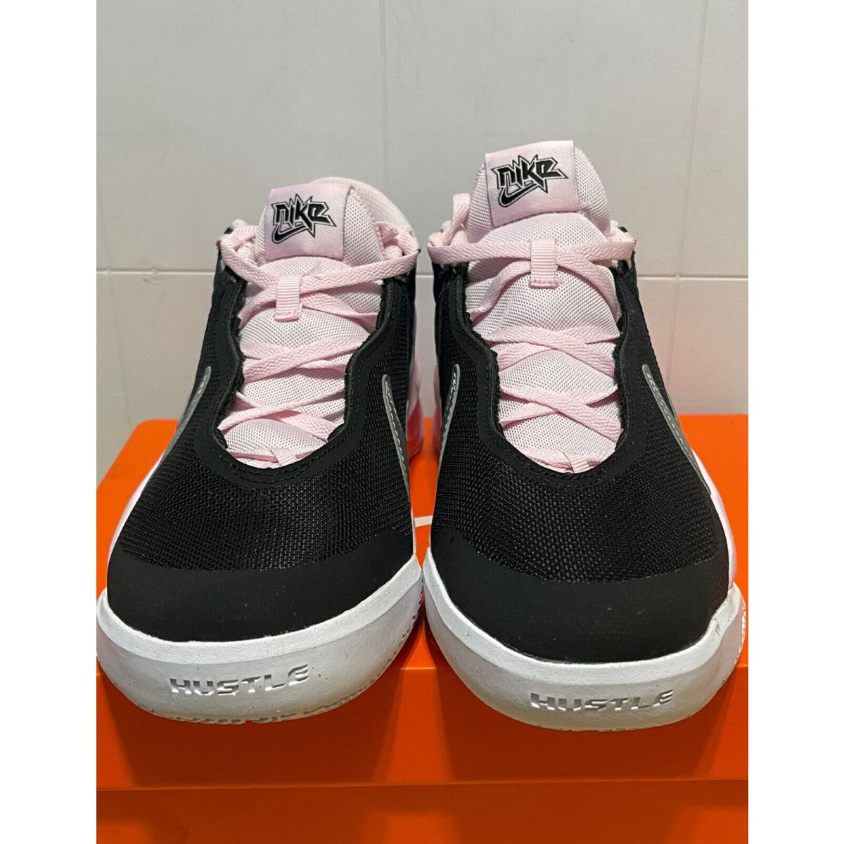 Nike shoes  - Black/ pink 2