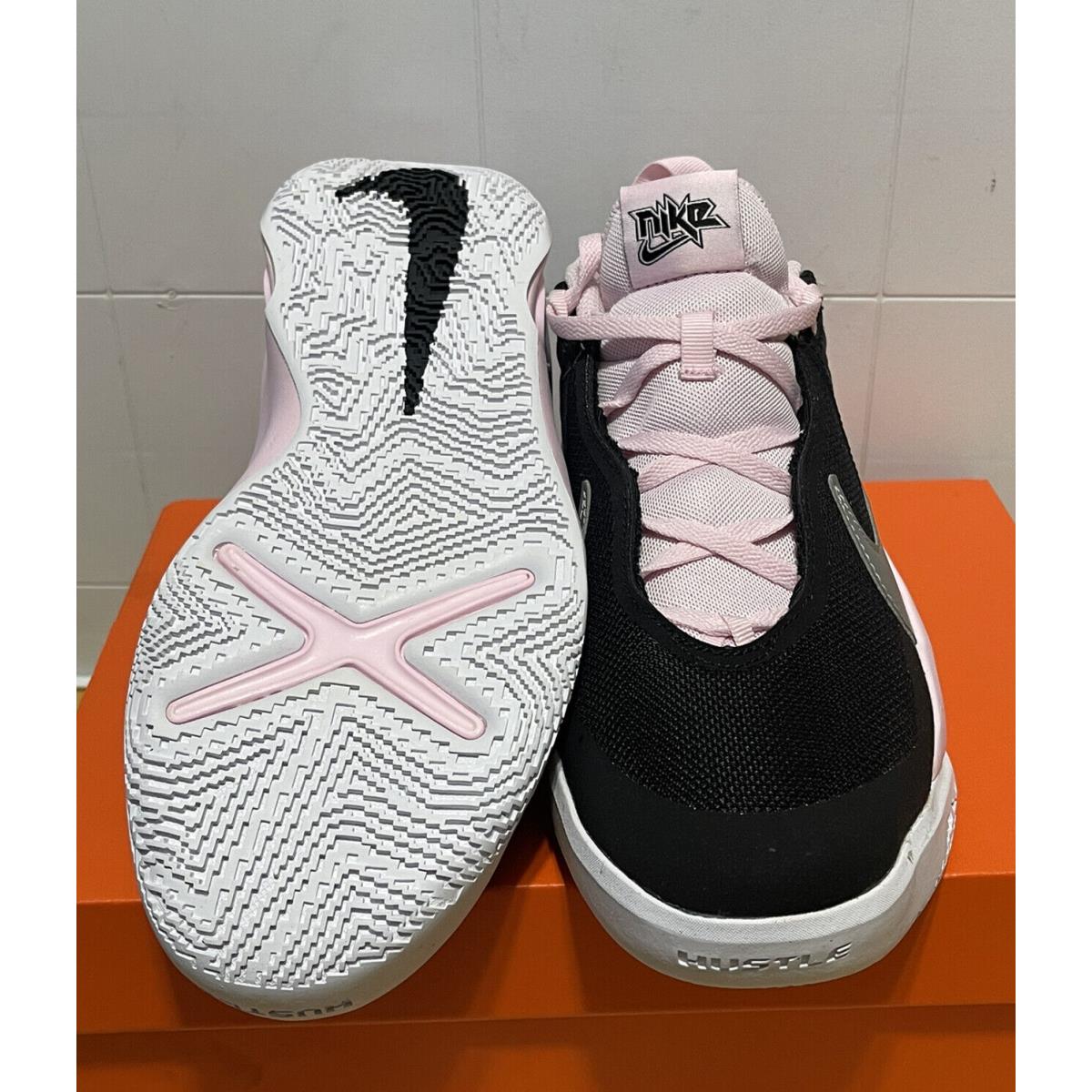 Nike shoes  - Black/ pink 3