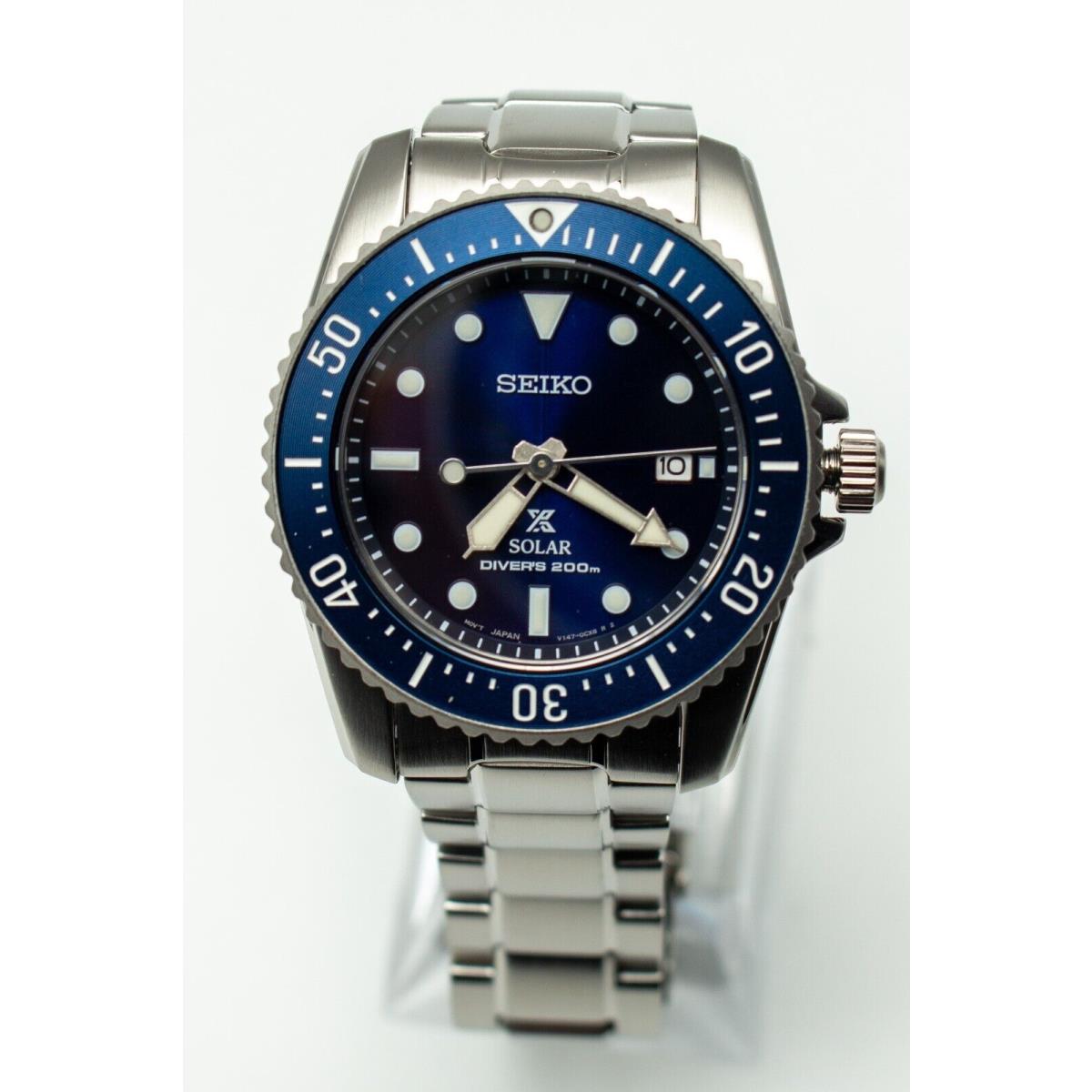 Seiko Prospex Solar Diver`s Blue Sunray Dial Stainless Steel Men Watch SNE585P1