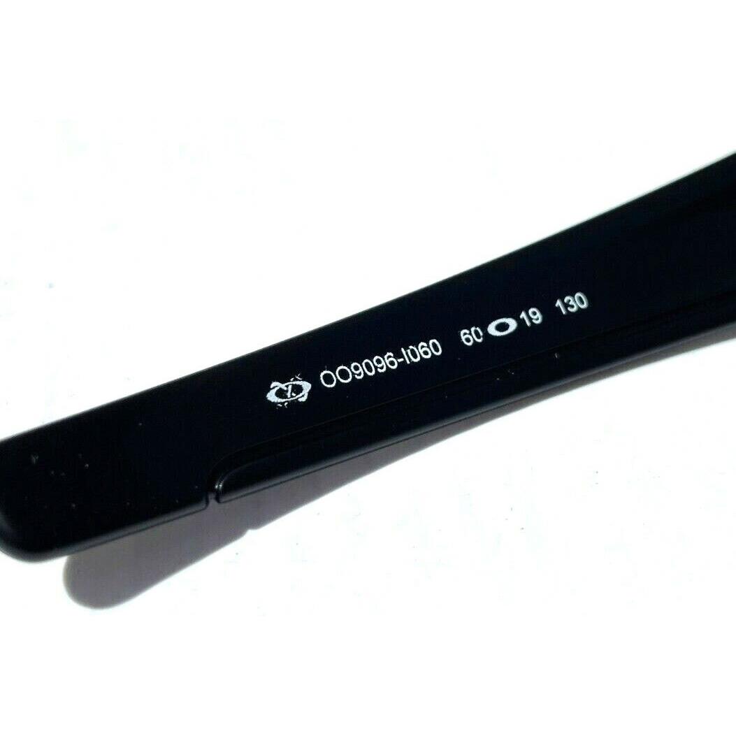 Oakley sunglasses Fuel Cell - Black Frame, Red Lens 10