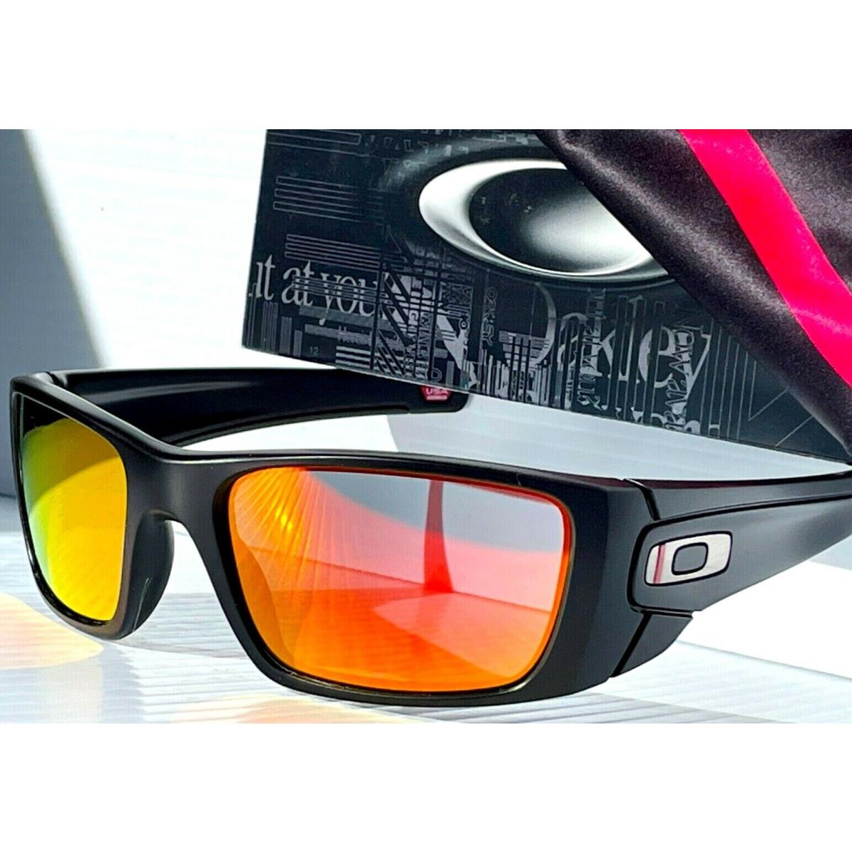 Oakley sunglasses Fuel Cell - Black Frame, Red Lens 2