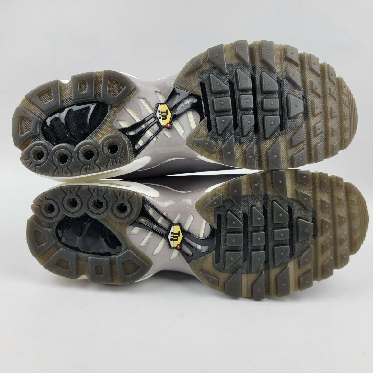 Nike shoes  - Gray 7
