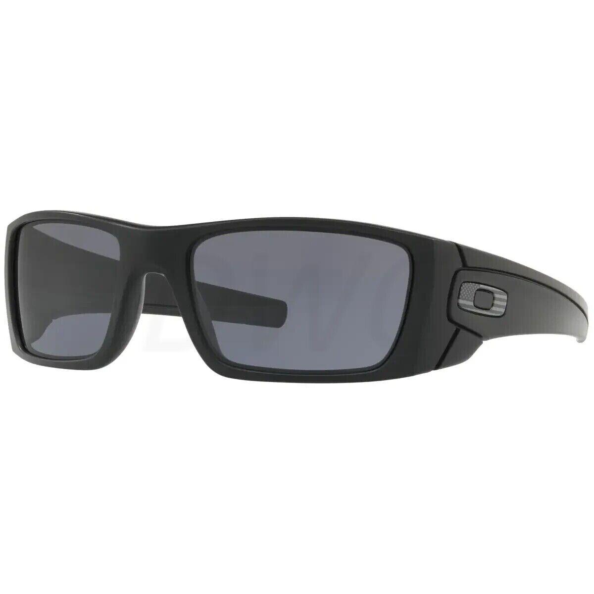 Oakley Standard Issue Fuel Cell OO9096 909630 60 Grey Wrap Men`s Sunglasses - Frame: Black, Lens: Gray