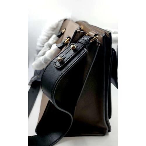 Marc Jacobs  bag  Tuck - Black Handle/Strap, Gold Hardware, Black Lining 5