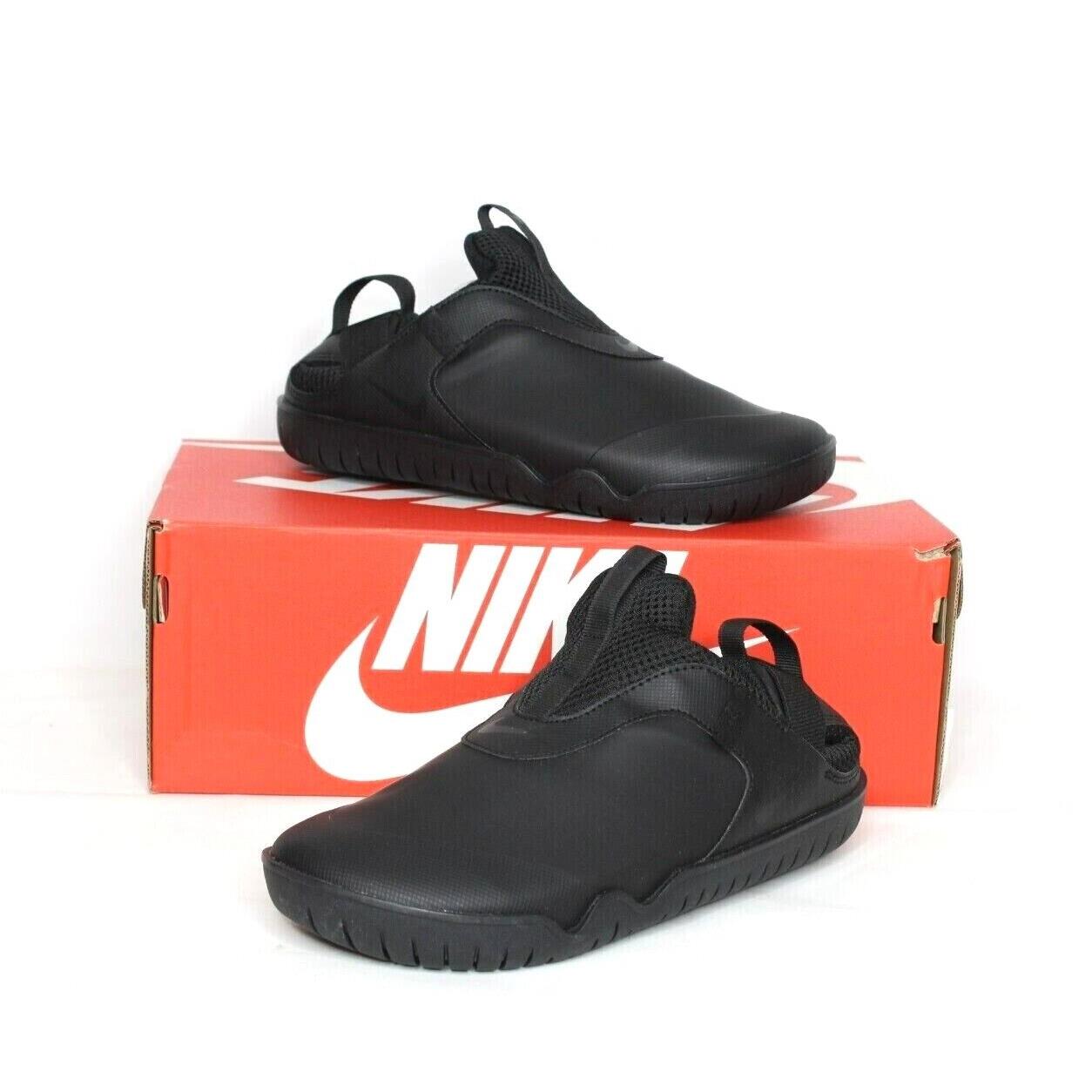 nike nurse shoes black