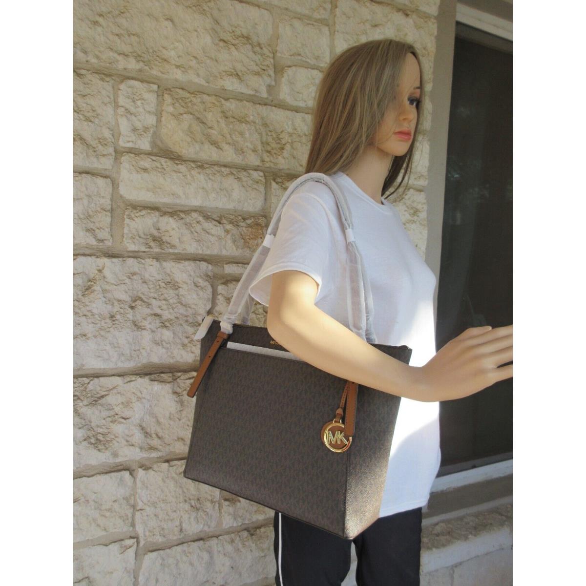 Michael Kors Voyager Large Tote Vanila acorn Brown acorn Logo or Bag wallet