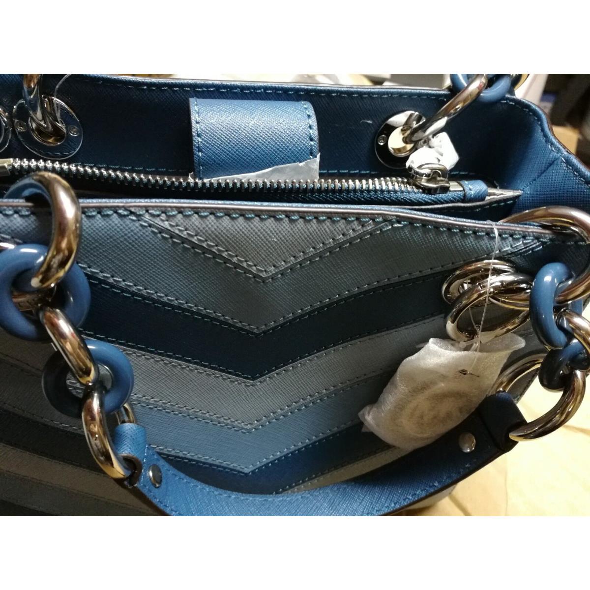 Michael Kors Cynthia Chevron Small N/s Satchel 30H5SCYS10 Sky/silver - Exterior: Blue