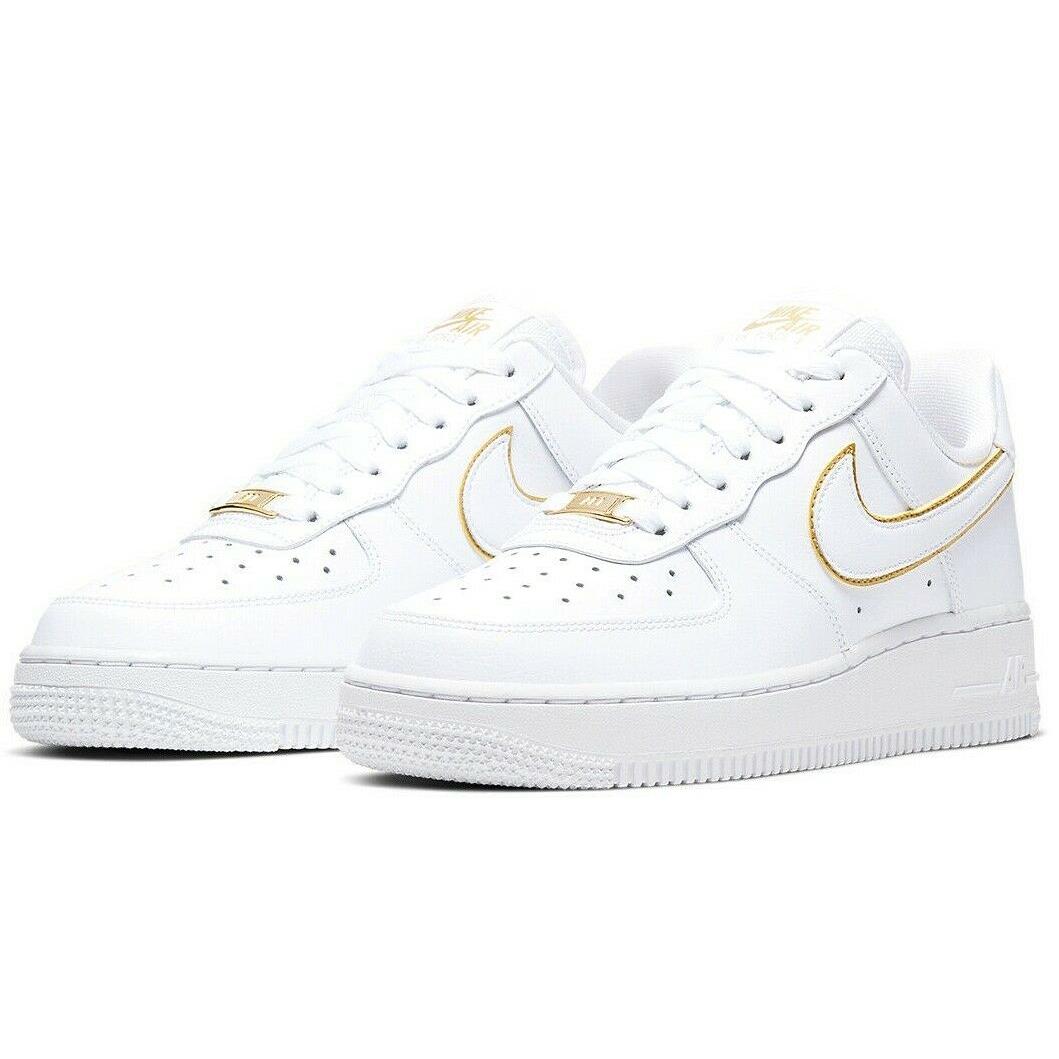 Nike Air Force 1 `07 Ess Womens Size 7 Sneaker Shoes AO2132 102 White Gold AF1