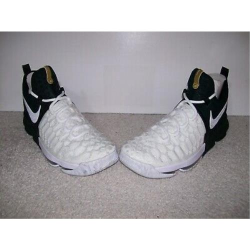 Nike shoes  - White Black 2