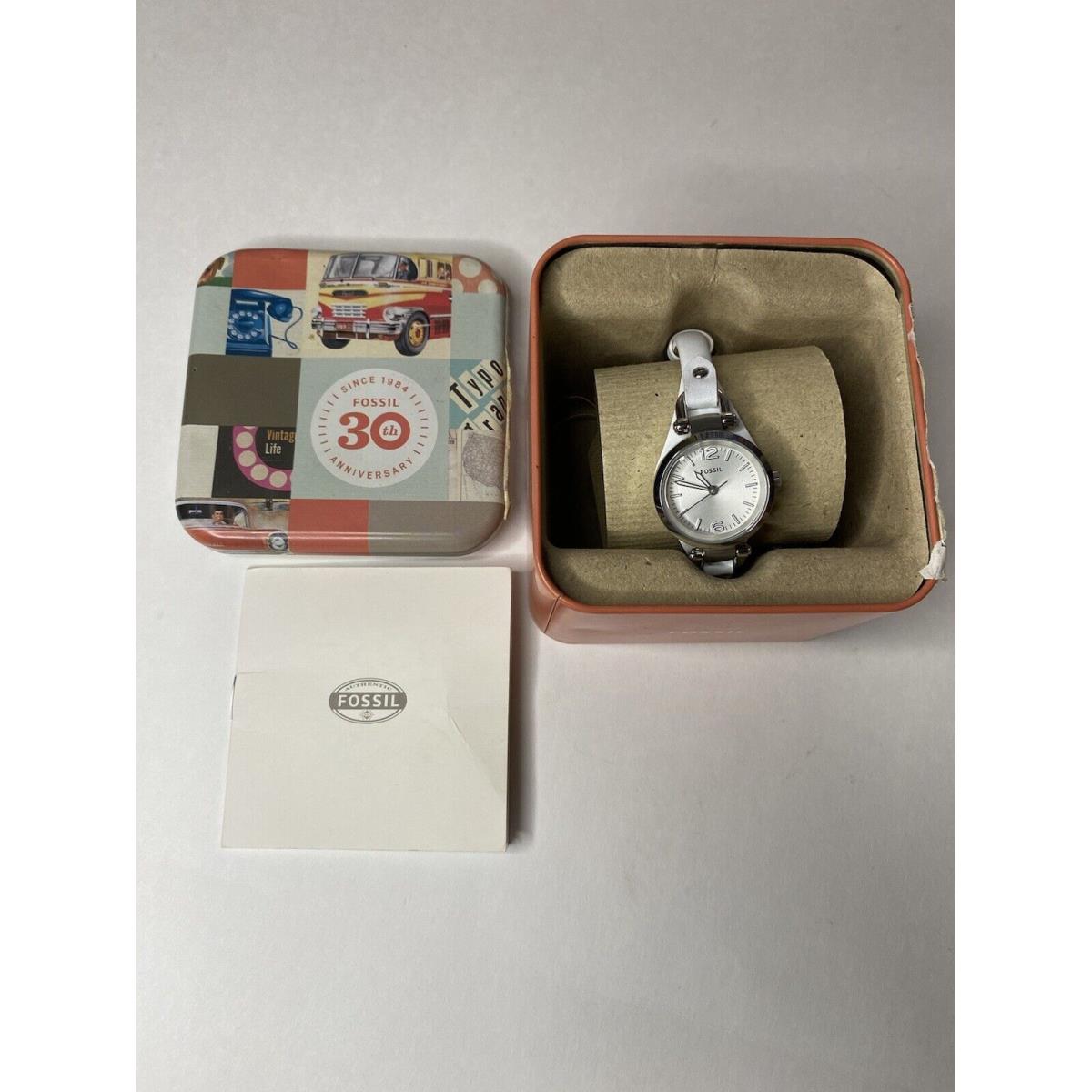 Fossil Women`s Georgia White ES3267 Mini Three Hand Leather Watch In Case