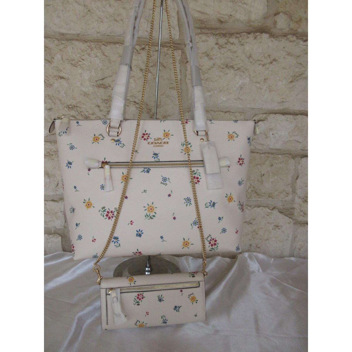 Coach Choices: Gallery Tote Floral Tote+wallet 3 pc Set Accessories 4  Colors, - Coach bag Gallery - Handle/Strap: White Chalk or Pink, Hardware:  Silver/Blossom, Exterior: Chalk/Blossom/Light Khaki/Blue/Pink/Multi