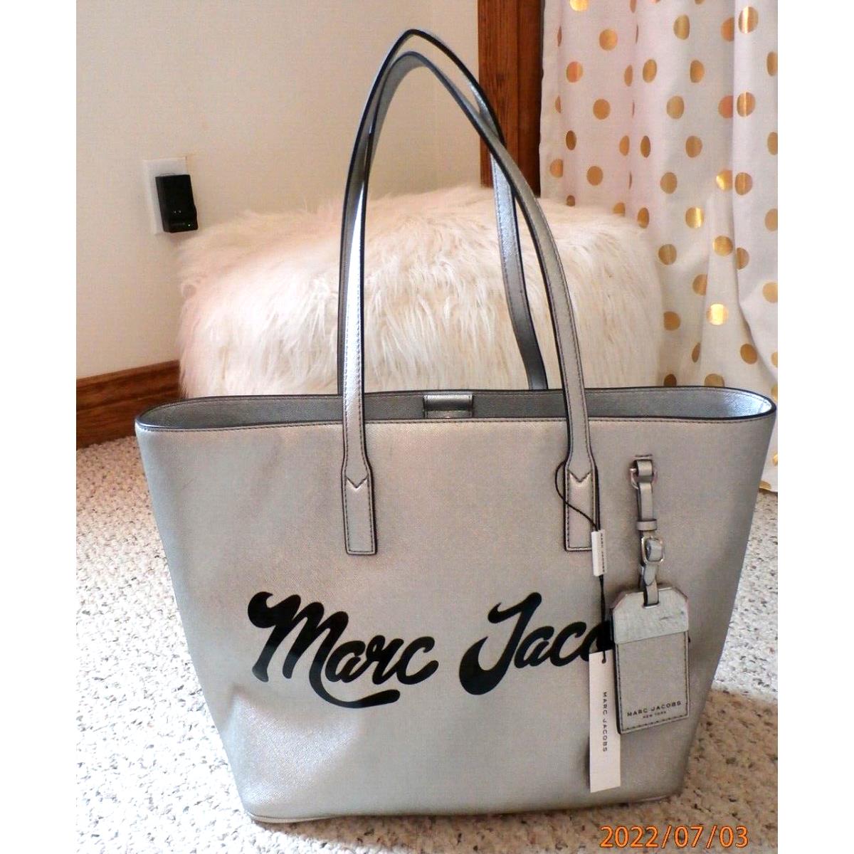 Marc Jacobs Tote Metallic Silver Logo Luggage Tag Purse Bag