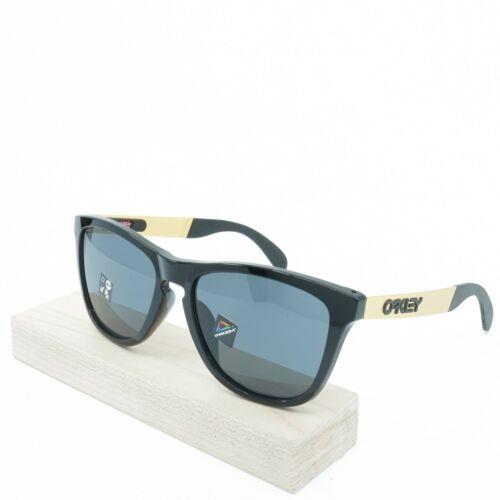 OO9428-12 Mens Oakley Frogskins Mix A Sunglasses - Frame: Black