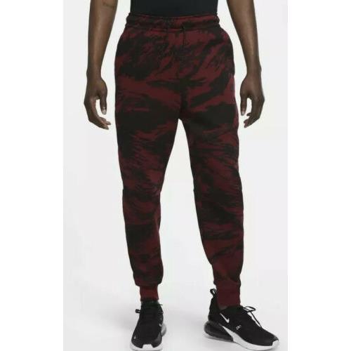Nike Tech Fleece Printed Camo Jogger Pants CU4497-677 Team Red Men`s L Sample