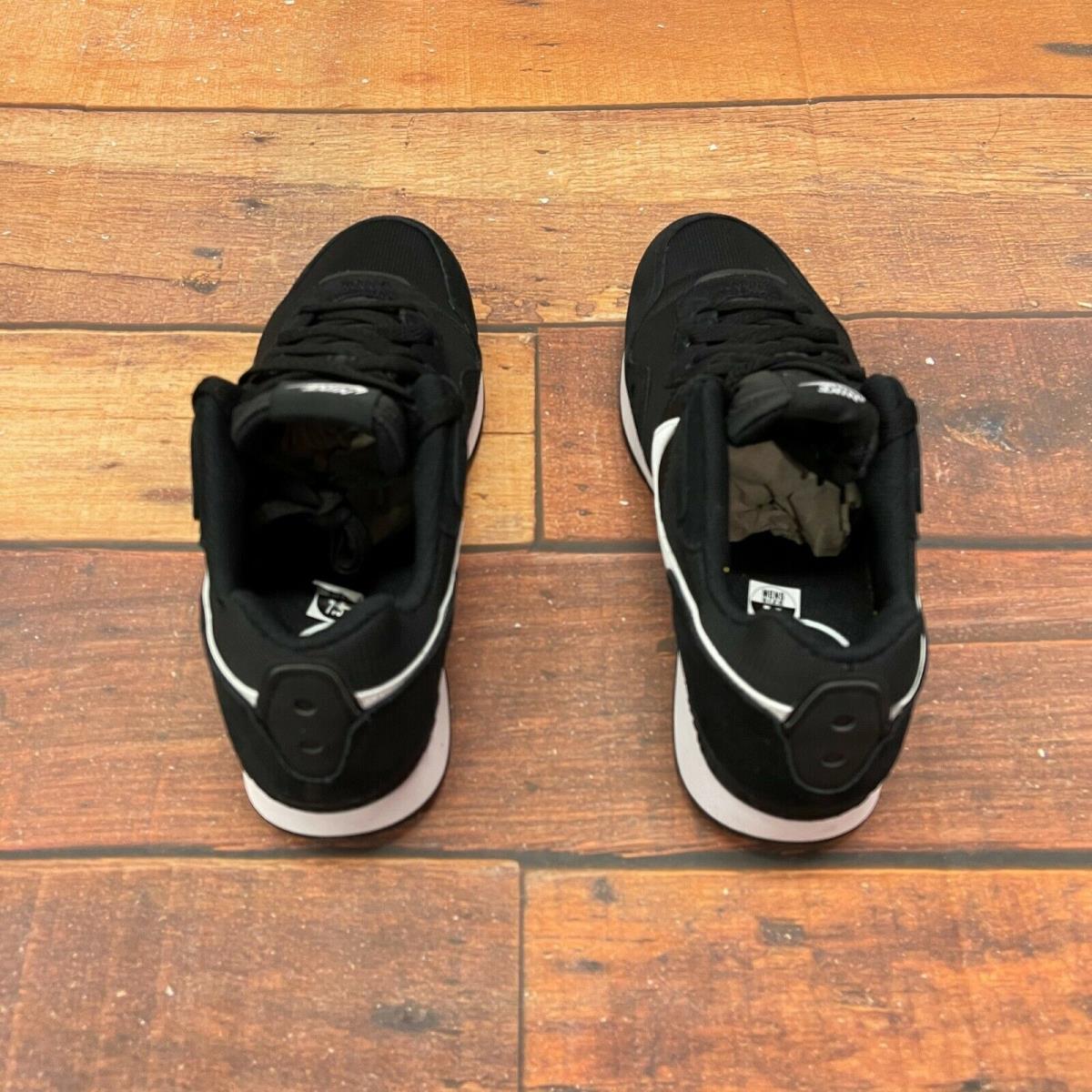 Nike shoes Venture Runner - Black , Midnight Navy/White Manufacturer 3