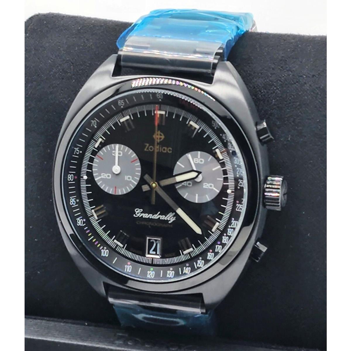 Zodiac Grandrally Black Dial Chronograph Sapphire Crystal Men`s Watch ZO9608