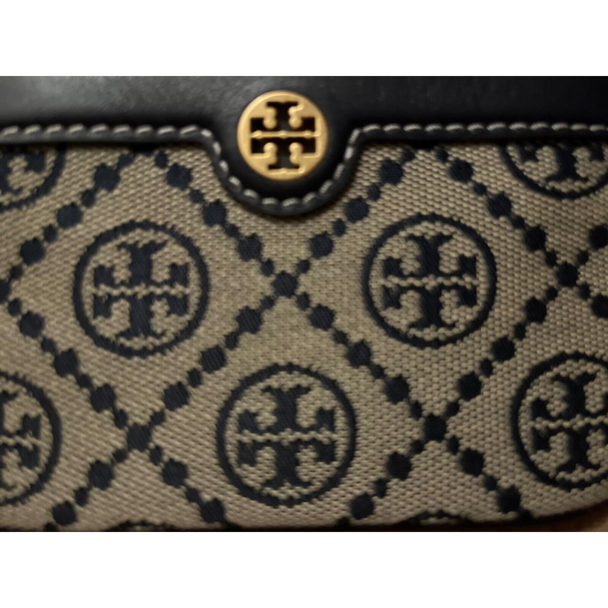 Tory burch monogram hot sale card case keyring