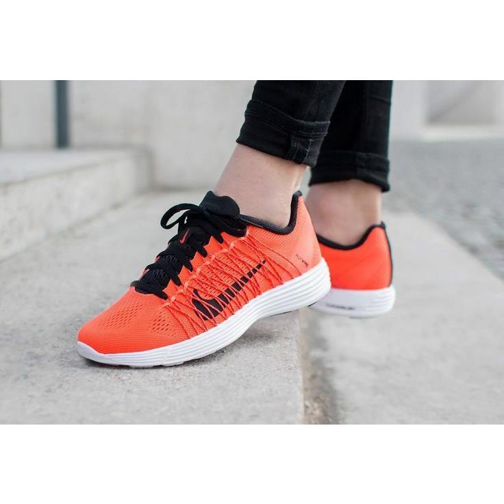 cupón Moviente Activo Nike Women`s Lunaracer+ 3 Ttl Crmsn/blk/brght Running Shoe 554683-806 Sizes  5 | 883212313614 - Nike shoes Lunaracer - Black/ Orange | SporTipTop