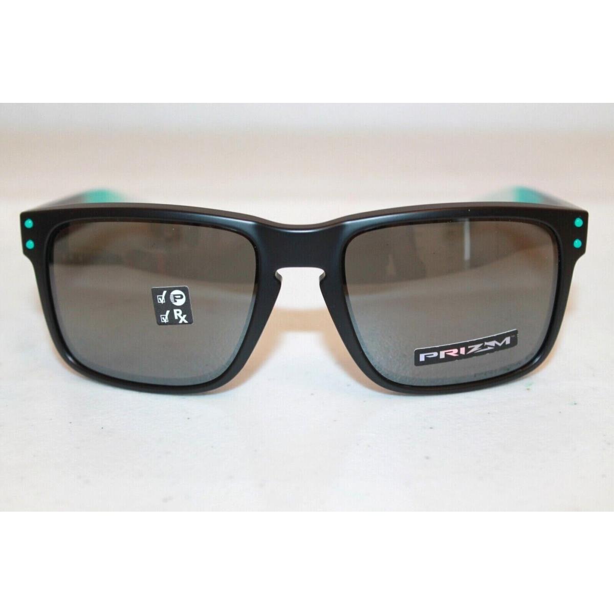 oakley holbrook arctic fade