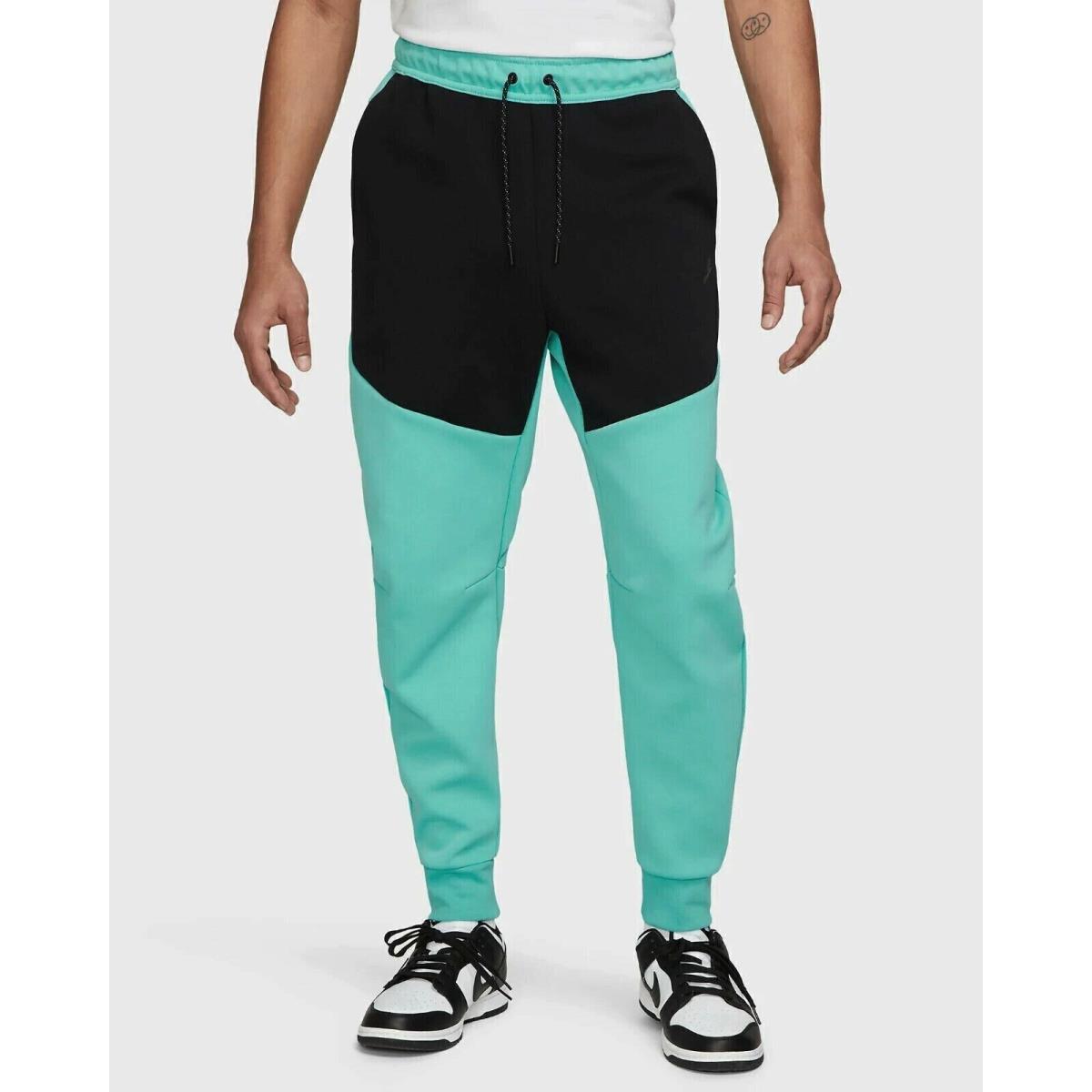 Nike Sportswear Tech Fleece Joggers Pants Tapered Cuffed Olive Green Medium