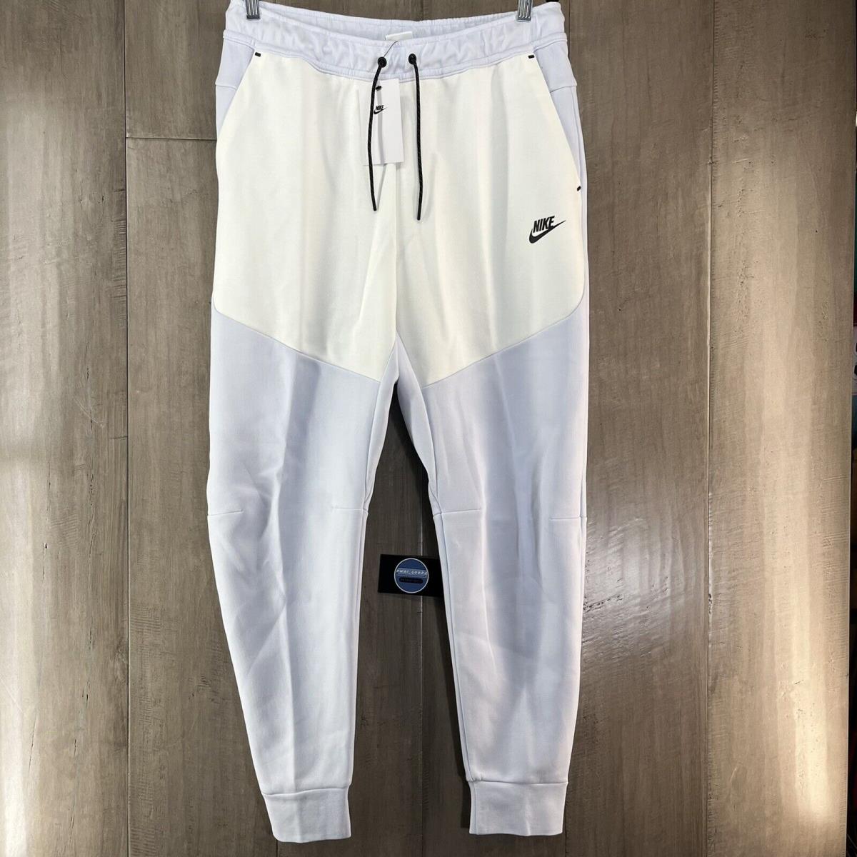 Nike Sportswear Tech Fleece Joggers Football Grey Men`s Size Medium CU4495-085