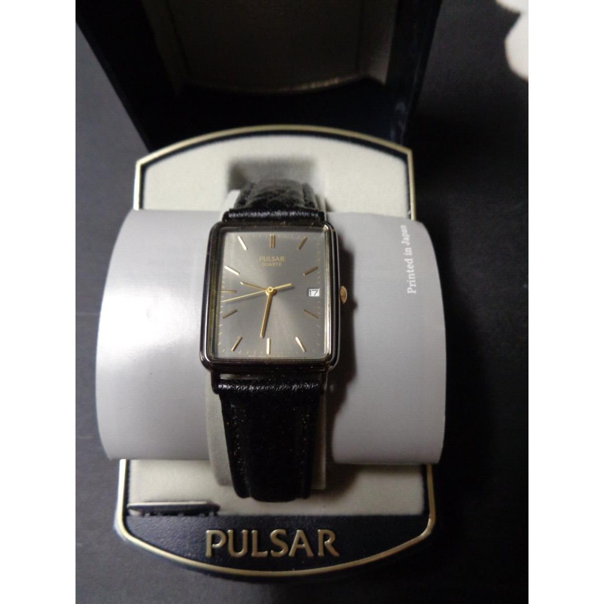 Pulsar Men`s Base Metal Bezel Stainless Steel Back Watch V722-5A30