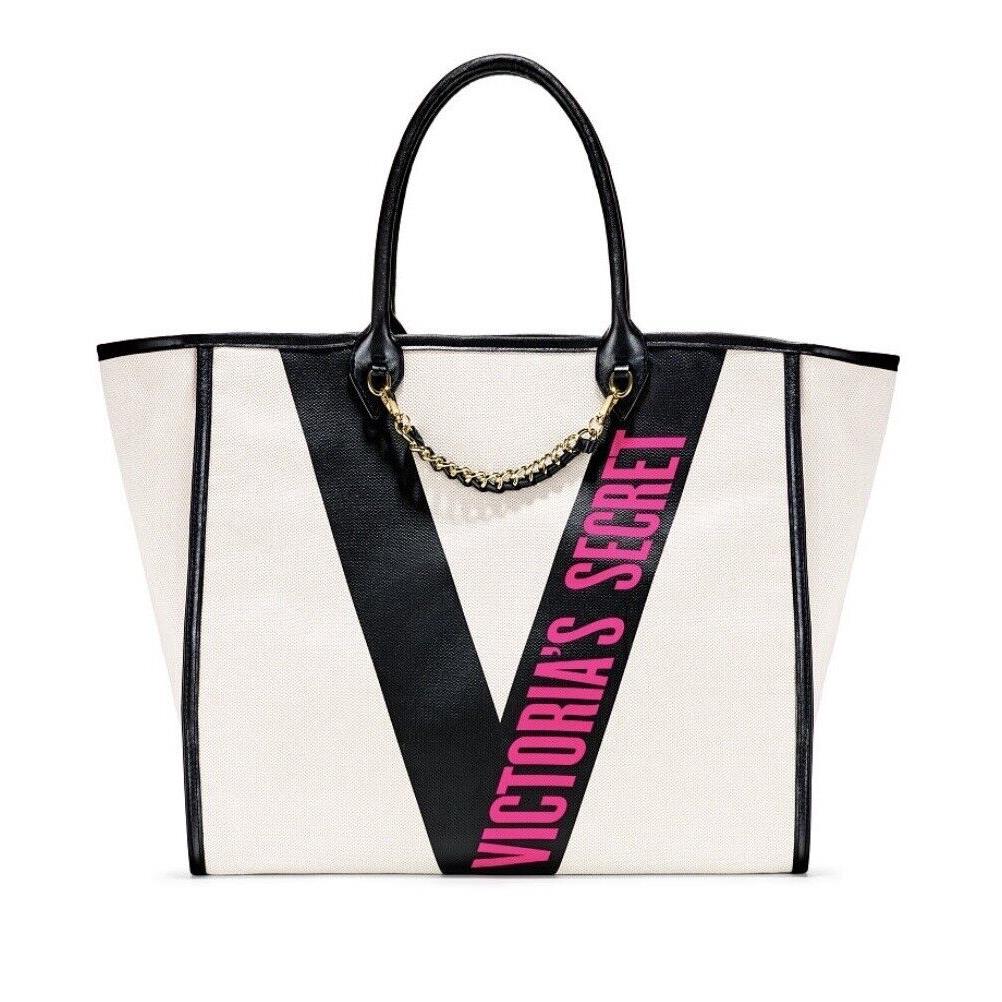 Victoria's Secret Models and Their Fantastic Handbags Swarm Paris -  PurseBlog