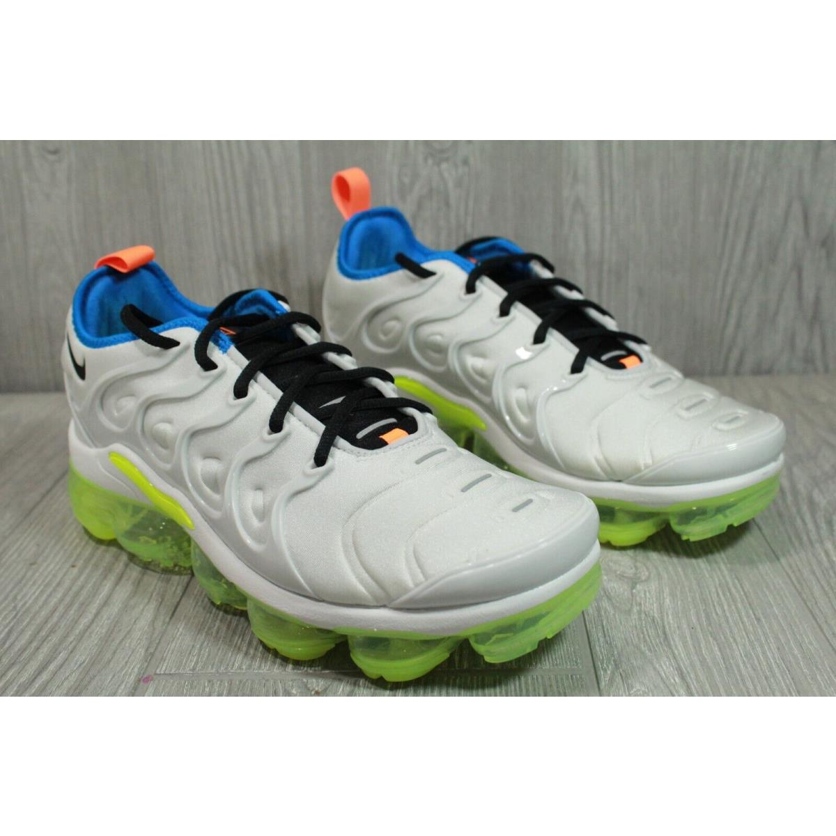 Nike shoes  - White 1