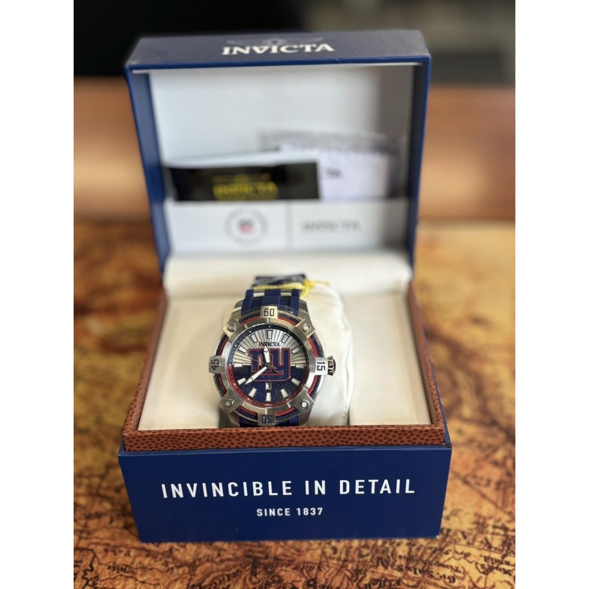 Invicta Nfl York Giants Quartz Blue Dial Men`s Watch 42064 - Dial: Blue, Band: Two-tone (Blue and Silver-tone)