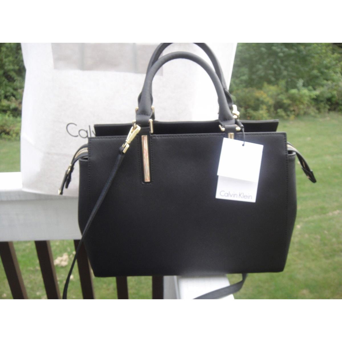 artikel investering Punt Calvin Klein Saffiano Leather Black Satchel Bag.100%Authentic - Calvin  Klein bag - 700289989224 | Fash Brands