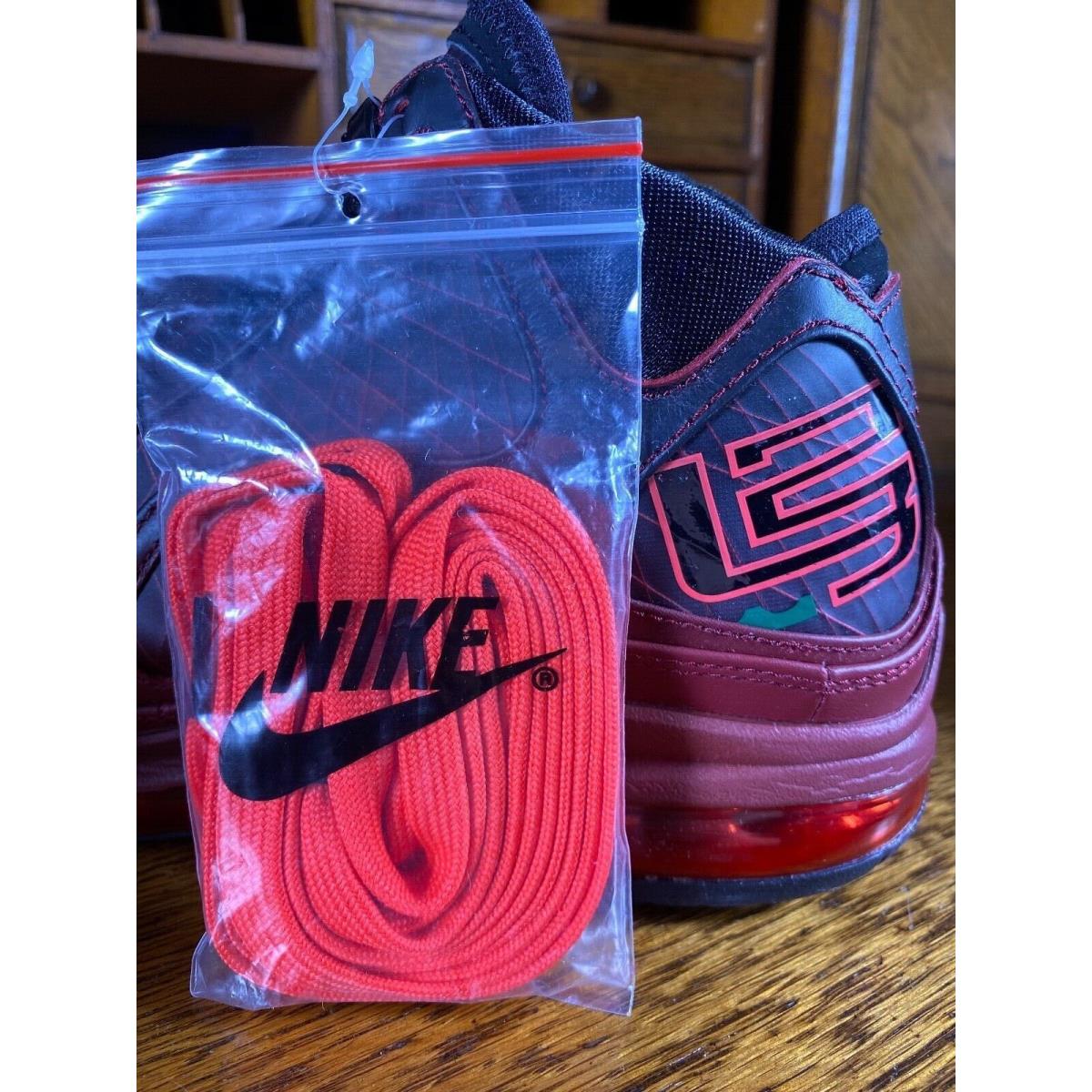 Nike shoes Lebron - Red 3
