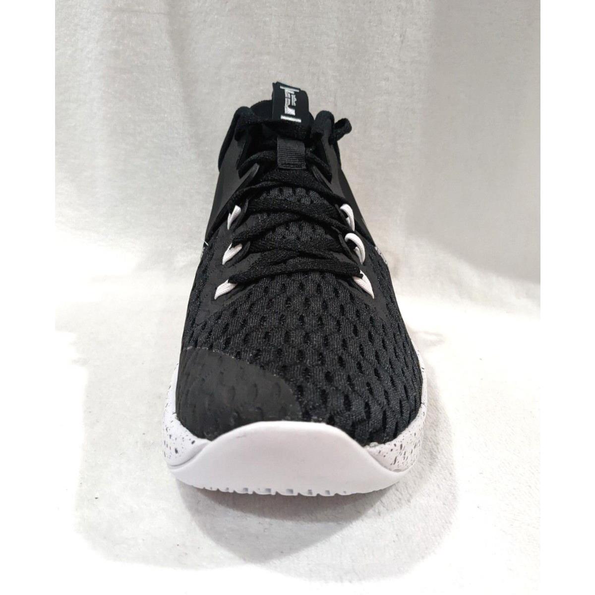 Nike shoes LeBron - Black , Silver , White 3