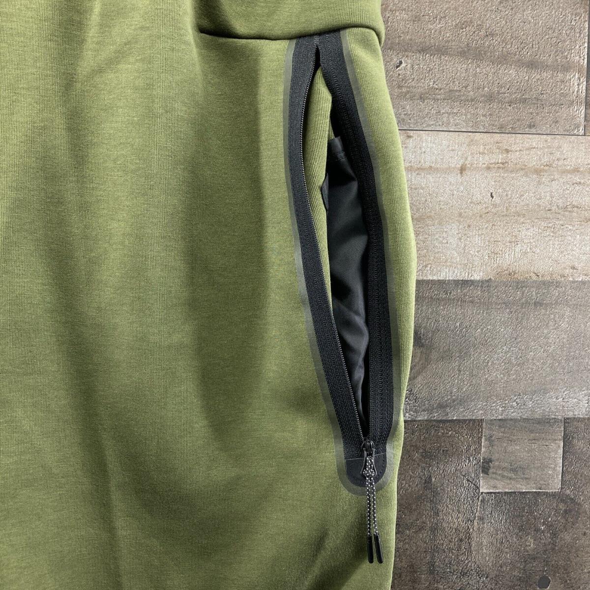 Nike clothing Tech Fleece Joggers - Green 3