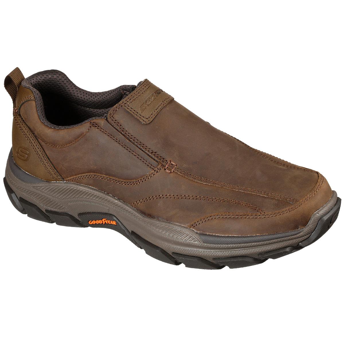 Skechers Men`s Relaxed Fit: Respected - Lowry Shoes Wide DSRT