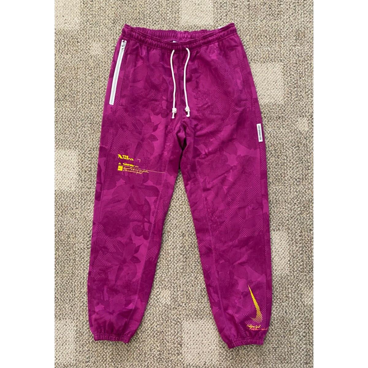 Men`s Size M Nike Standard Issue Basketball Jogger Athletic Pants Berry DV0016