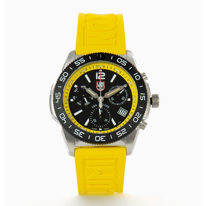 Luminox Pacific Diver Yellow Sapphire Black Dial Chronograph Men`s Watch XS.3145