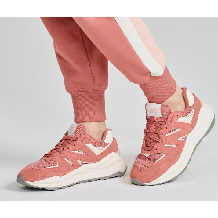 New Balance574 W5740HG1 Henna/oyster Pink Women`s Lifestyle Running Shoes