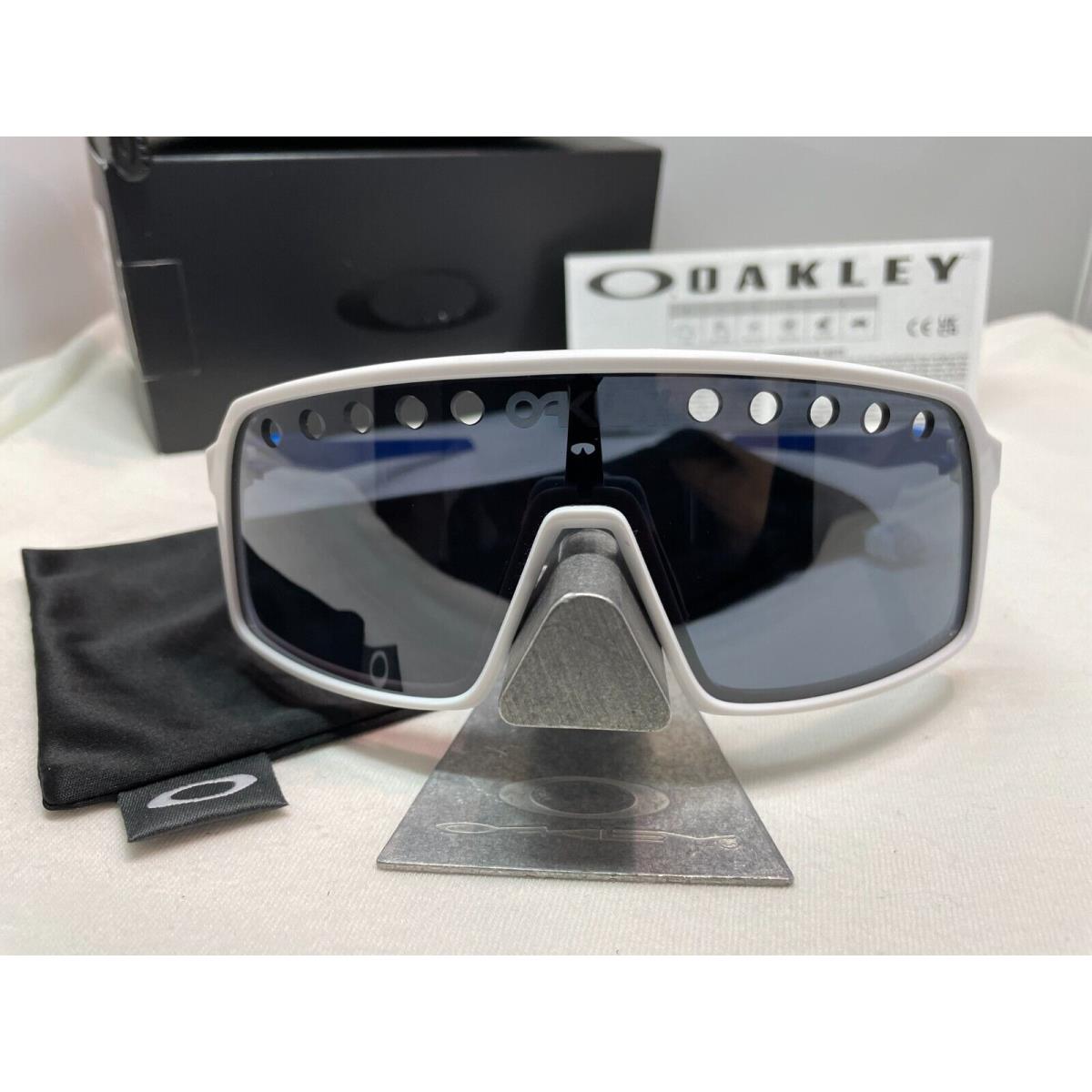 Oakley Sutro Eyeshade Heritage Polished White Prizm Black Sunglasses  OO9406-62
