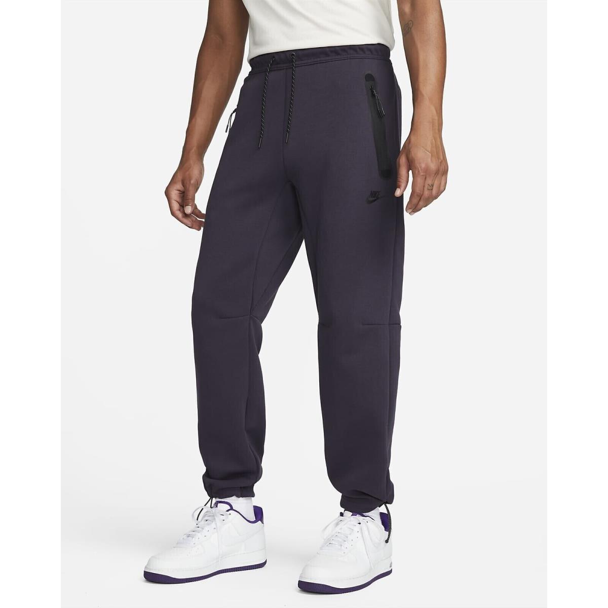Size Medium - Nike Sportswear Tech Fleece Purple Pants DQ4312-540