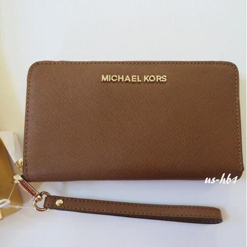 Michael Kors Giftables Leather Large Flat MF Phn Case Wallet Wristlet Brown