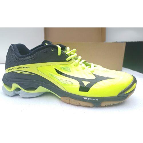 Mizuno Women`s Wave Lightning Z2 Volleyball Shoes Sneakers Size 10.5