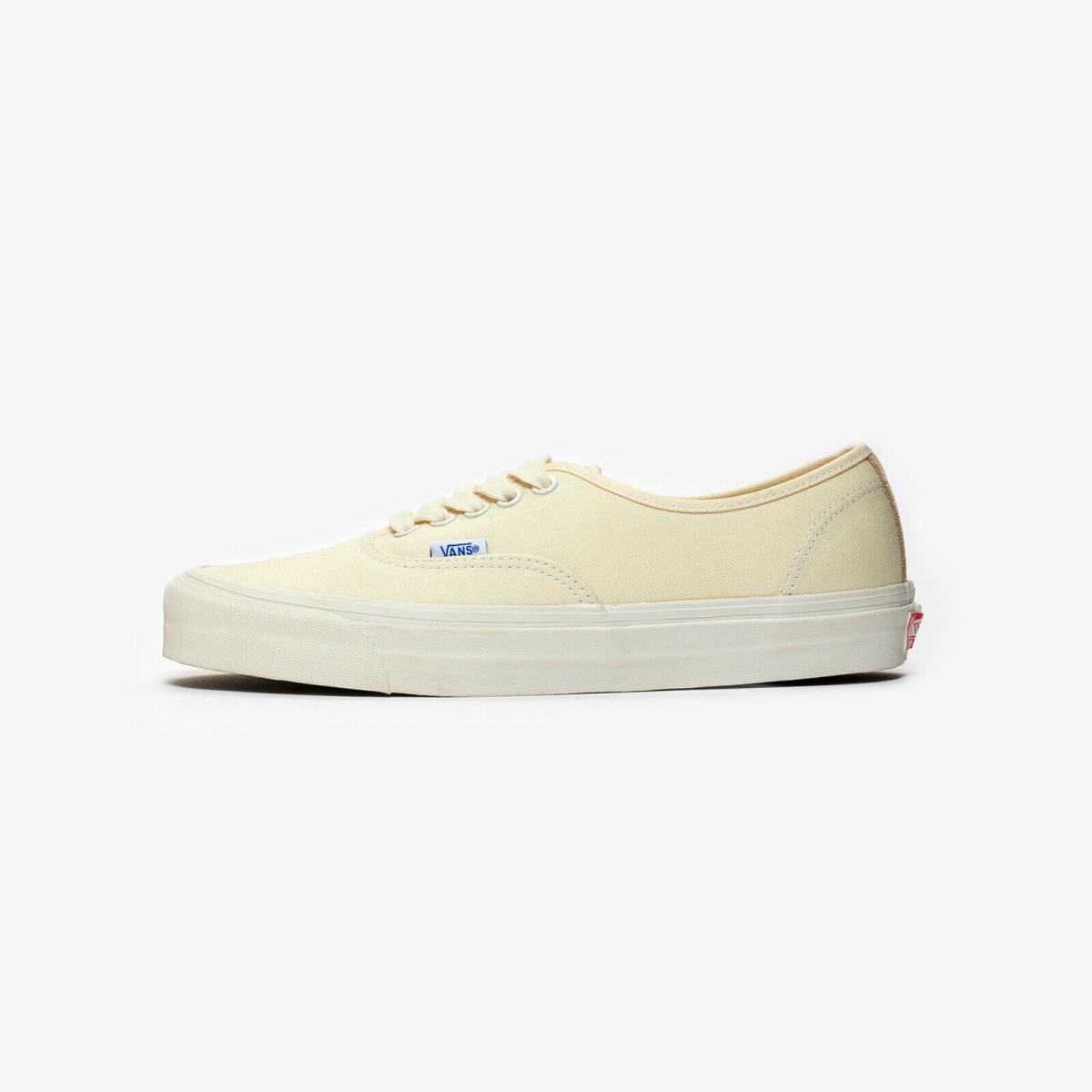 Vans shoes  - Classic White 2