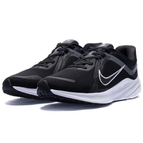 Nike Quest 5 Men s Athletic Running Shoes Size 11.5 Black / White DD0204-001