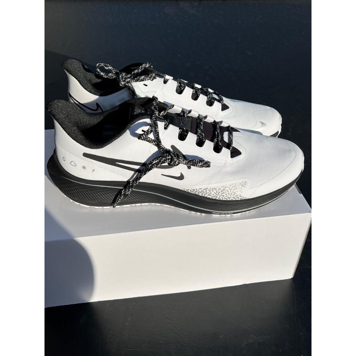 Nike shoes Pegasus - White and Black 14