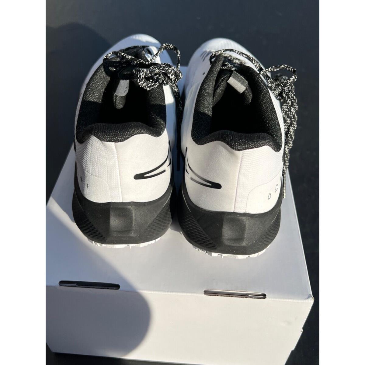 Nike shoes Pegasus - White and Black 4