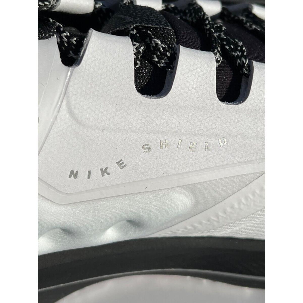 Nike shoes Pegasus - White and Black 5